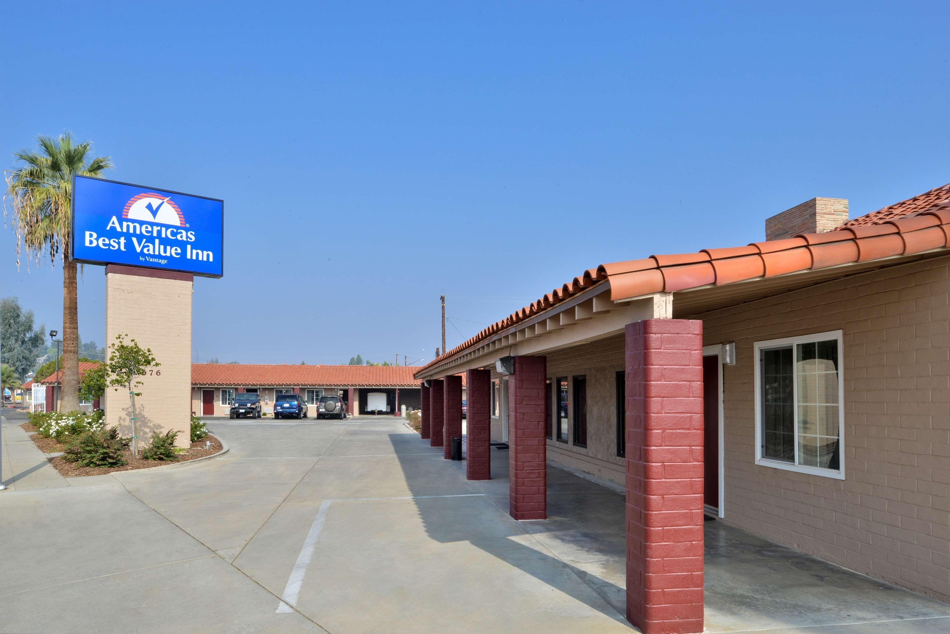 Americas Best Value Inn - Porterville Exterior photo