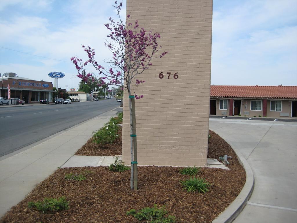 Americas Best Value Inn - Porterville Exterior photo